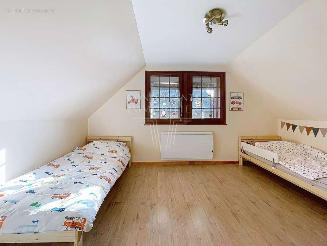 Maison à CORMEILLES