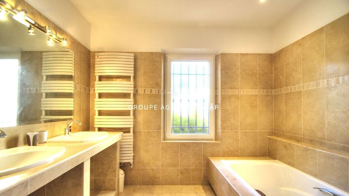 Villa 270m² entierement de plain pied  domaine prive puget sur argens - photo 7