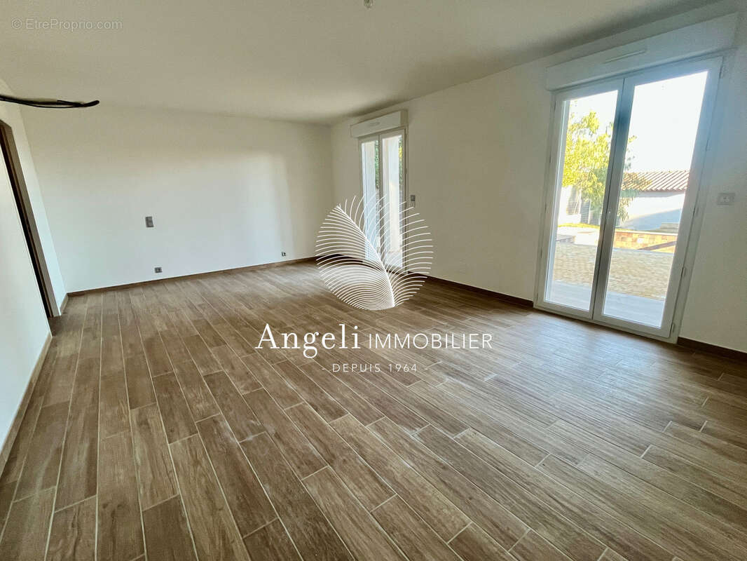 Saint aygulf : villa contemporaine recente - photo 5