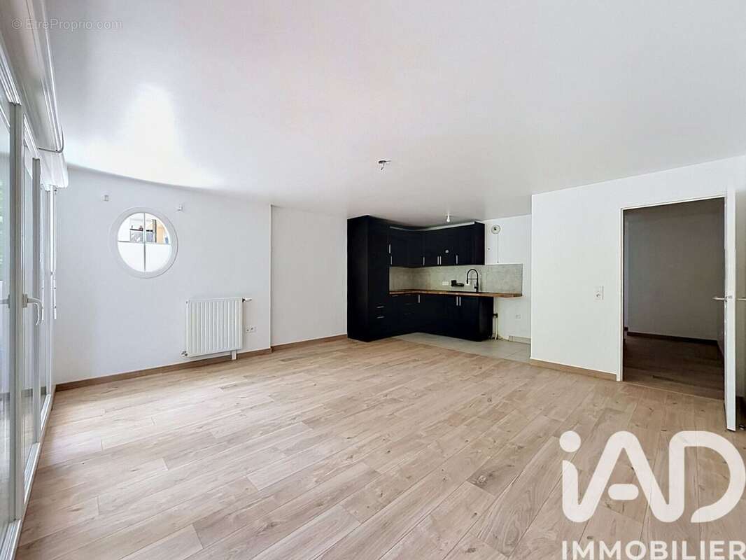 Appartement 69 m² à Franconville  - photo 2