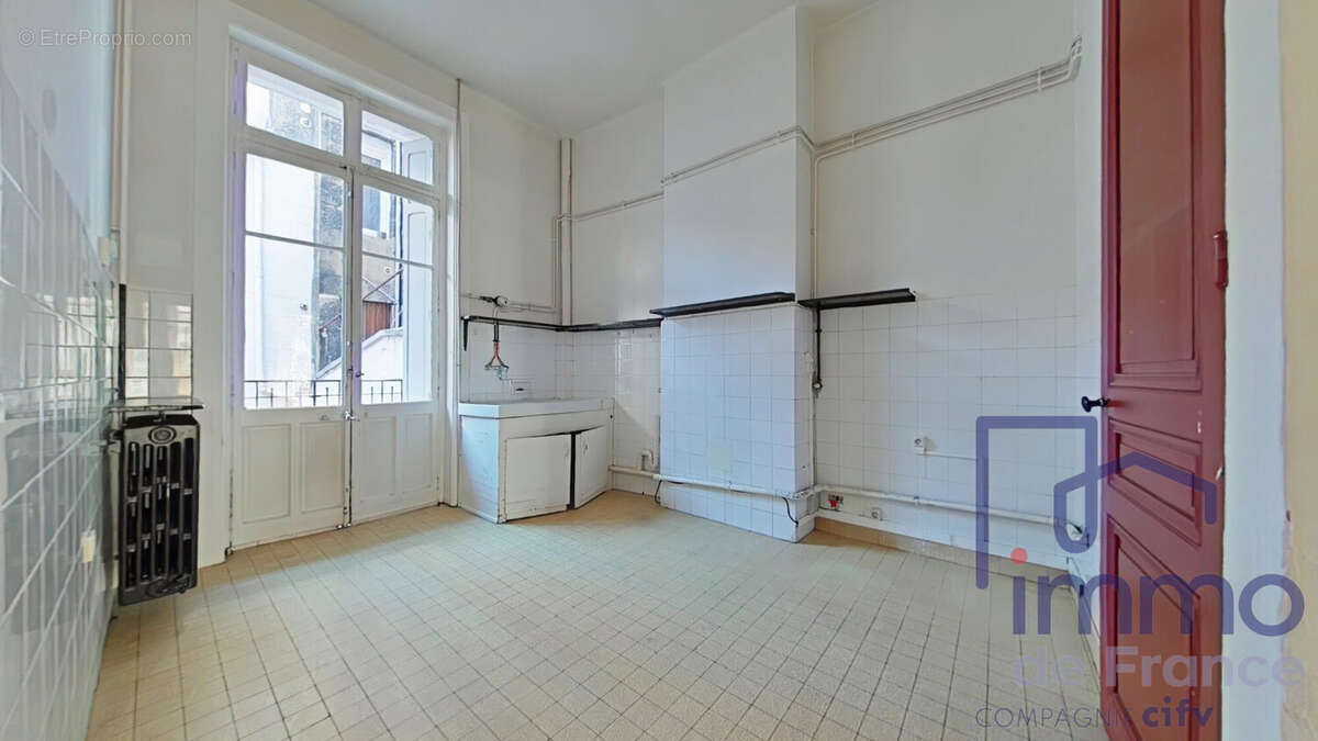Appartement à SAINT-ETIENNE