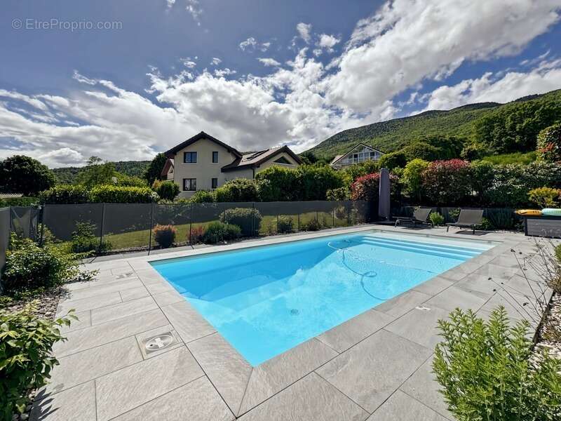 Maison à DIVONNE-LES-BAINS