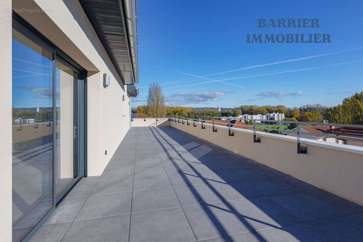 Appartement à CHAVANOZ