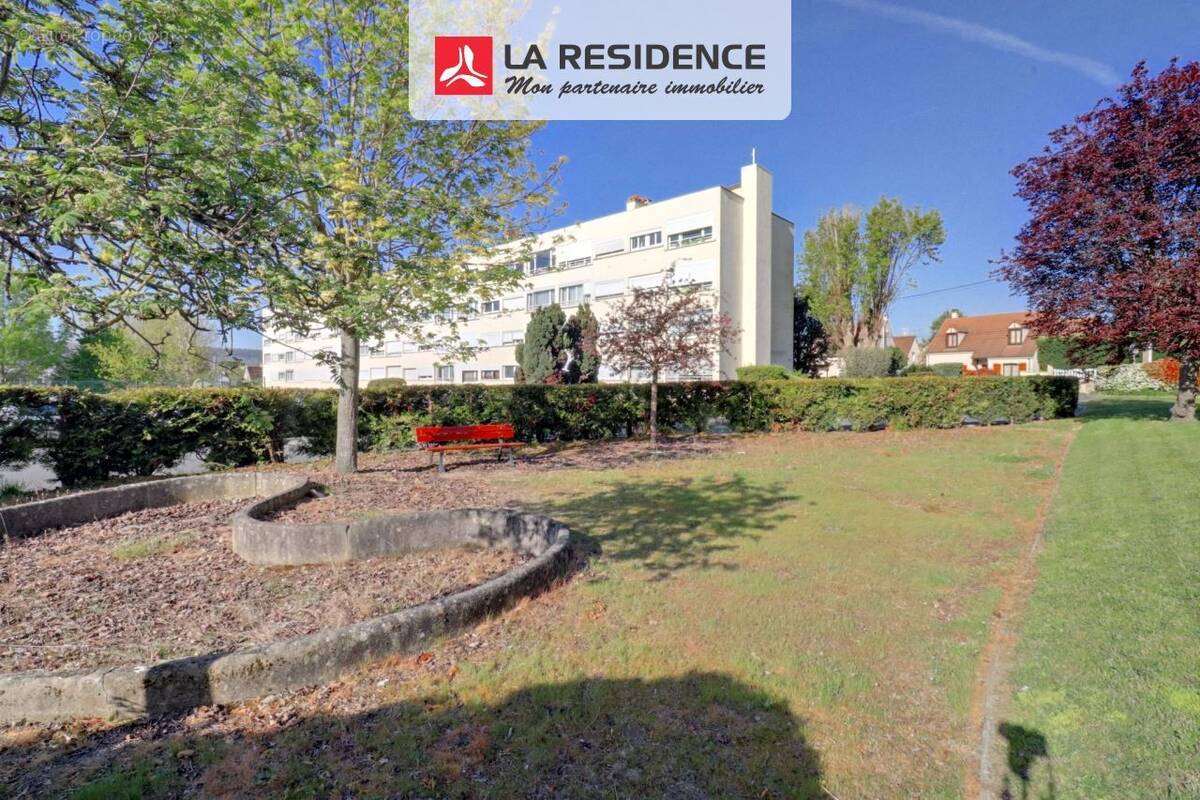 Appartement à LE PLESSIS-BOUCHARD