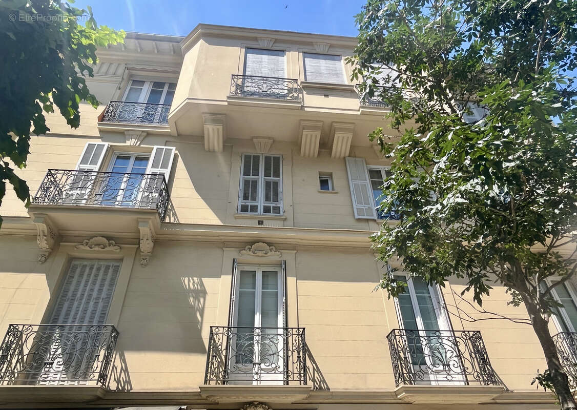 Appartement 4 pièces Bourgeois 82m2 - NICE   Villa Arson - - photo 8