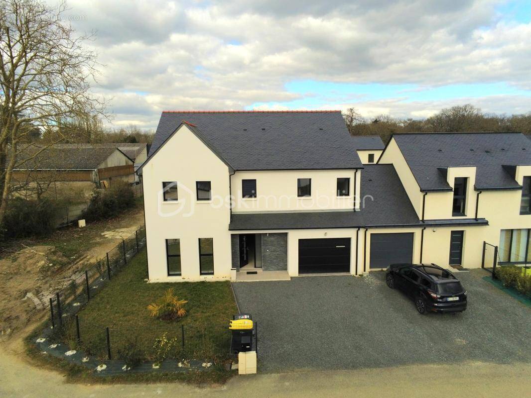 Maison à SAINT-BARTHELEMY-D'ANJOU