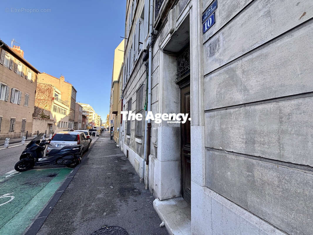 Appartement à MARSEILLE-8E