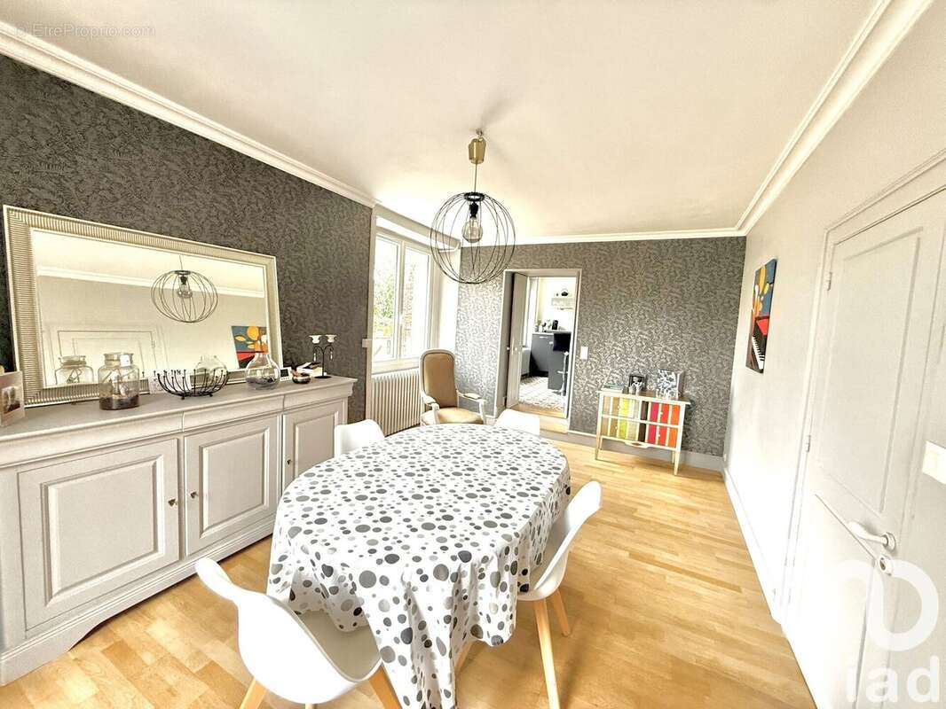 Photo 3 - Maison à BONCHAMP-LES-LAVAL