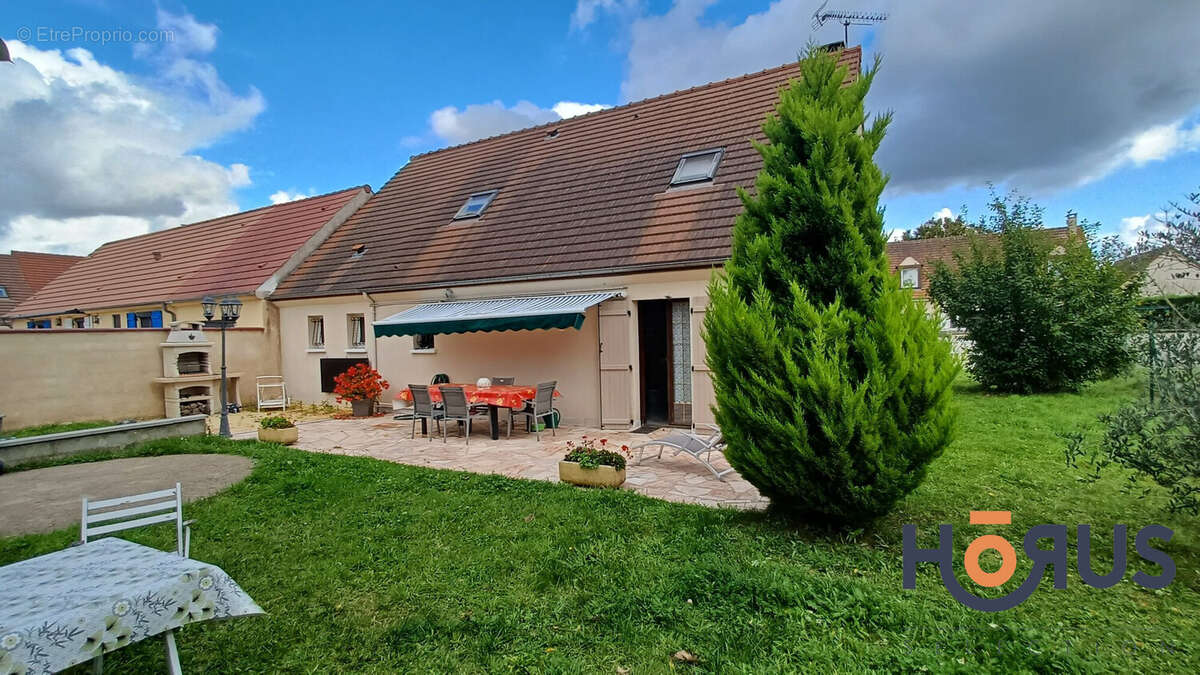 Maison à NEMOURS