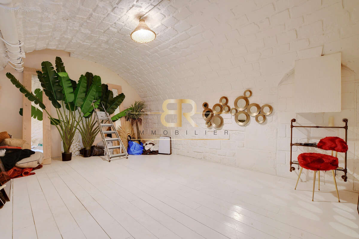 Appartement à PARIS-10E