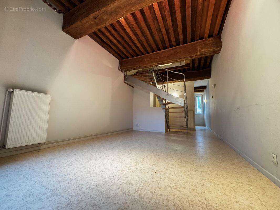 Appartement à PONT-DE-VAUX