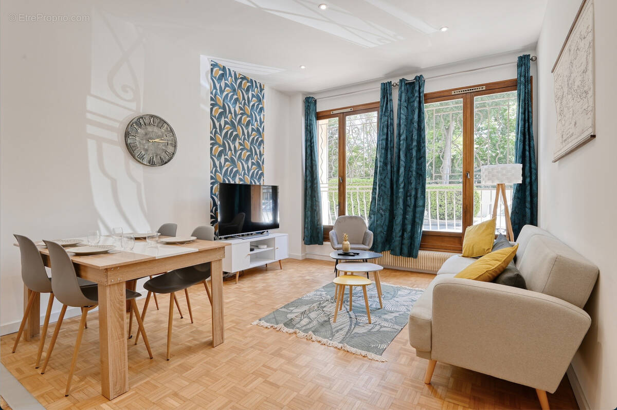 Appartement à MARSEILLE-4E