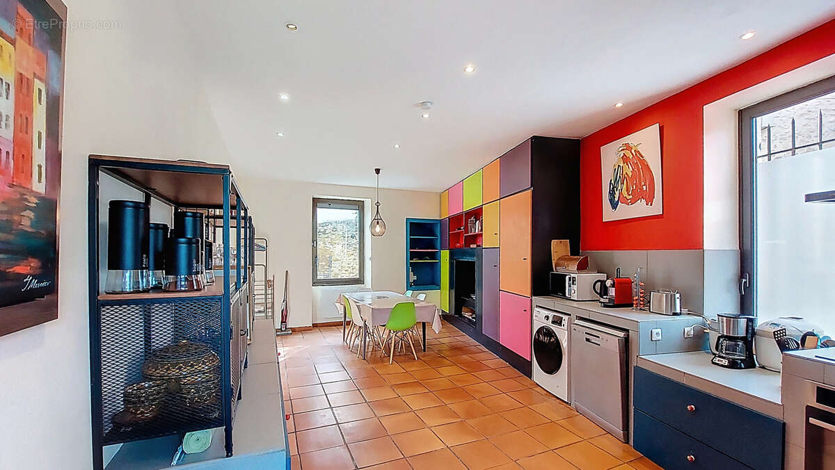 Maison à JONQUIERES-SAINT-VINCENT