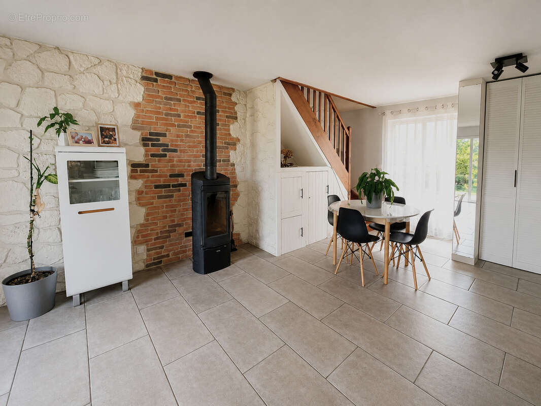 Maison 133 m² à Saint-Eloy-De-Gy  - photo 22