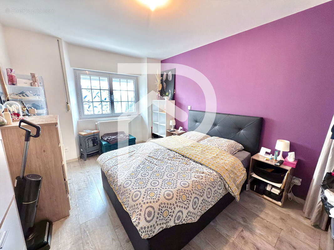 Maison à MANDRES-LA-COTE