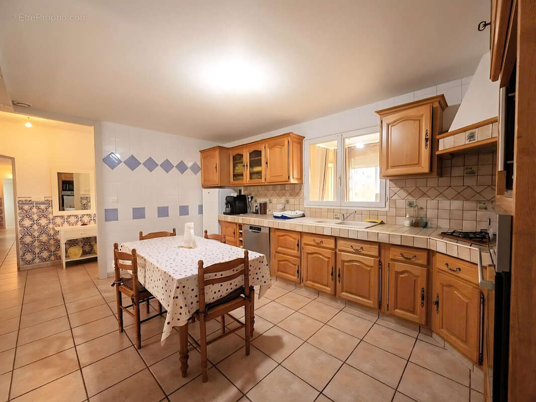 Vaste plain pied familial  avec grand jardin - photo 12
