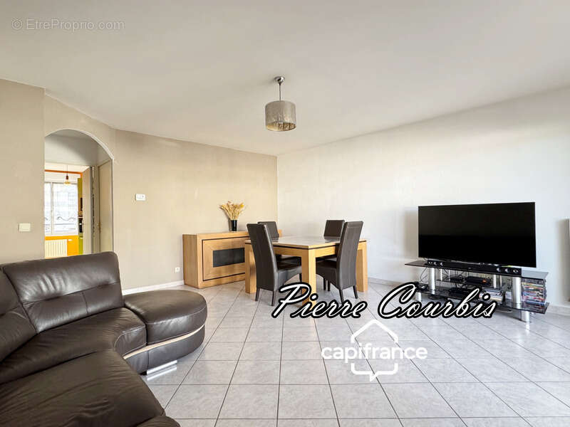 Appartement à BRON