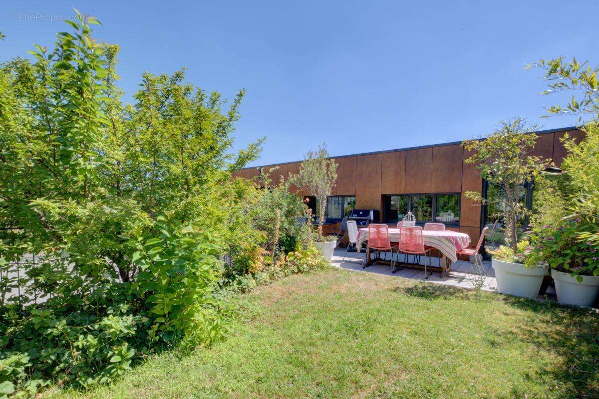 Appartement à COLOMBES