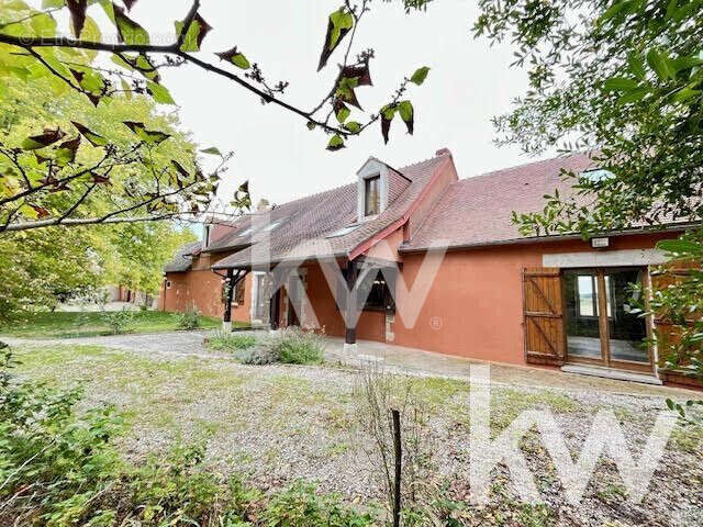 Maison 251 m² à Trainou  - photo 3