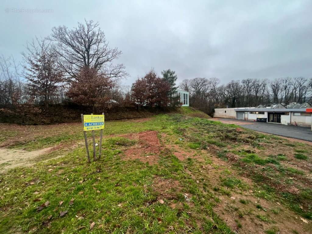 Terrain à LE CREUSOT