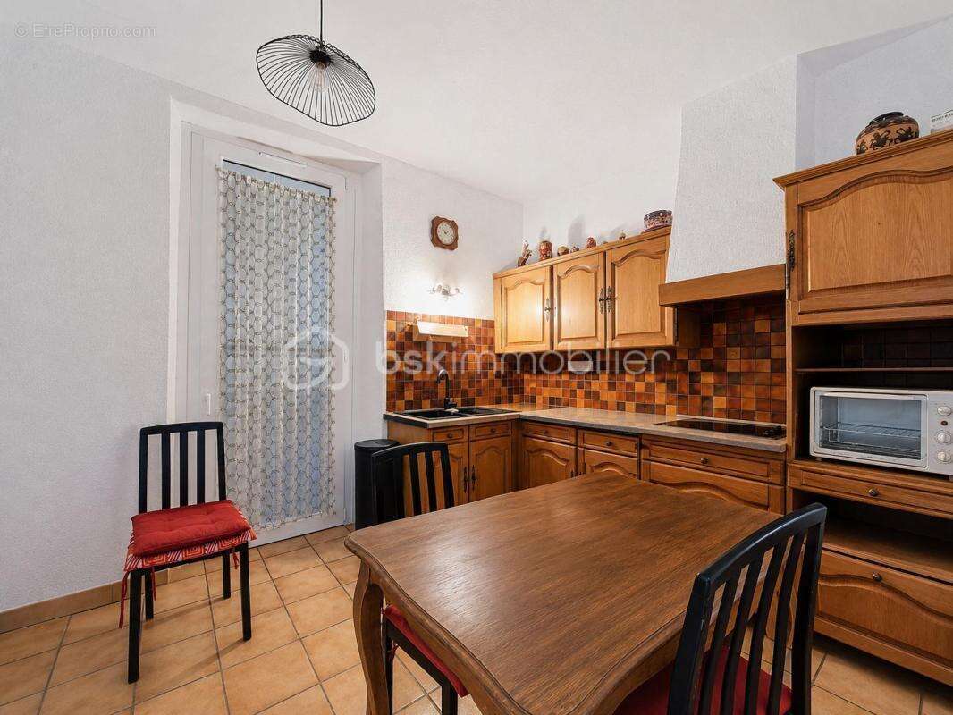 Maison à LA VALETTE-DU-VAR