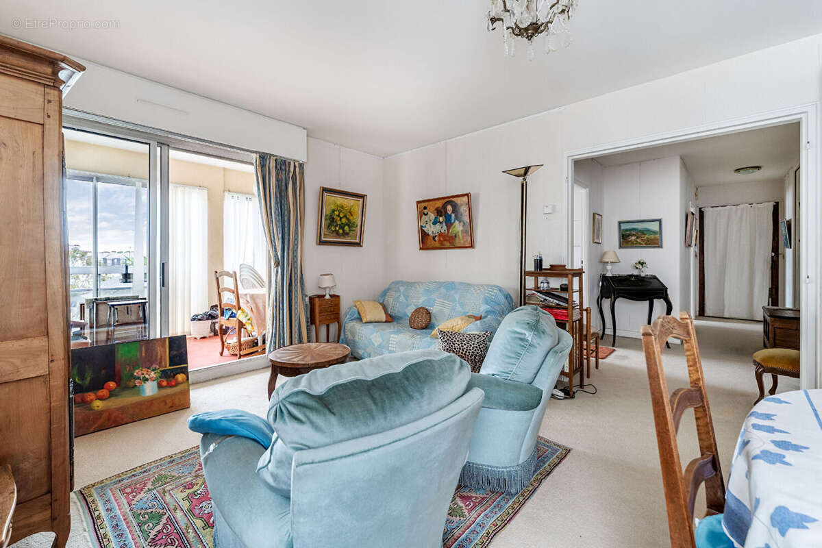 Appartement à PARIS-19E