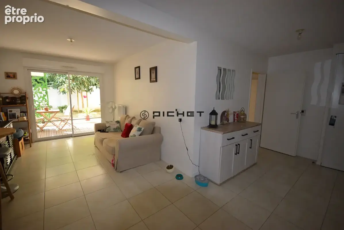 LA ROCHELLE - LA GENETTE Appartement La Rochelle 3 pièces 59.34 m2 avec terrasse, joli jardin et parking en sous-sol. - photo 3