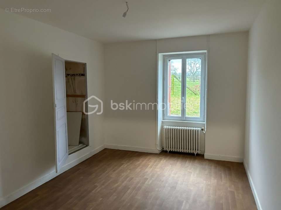 Maison à JAVRON-LES-CHAPELLES