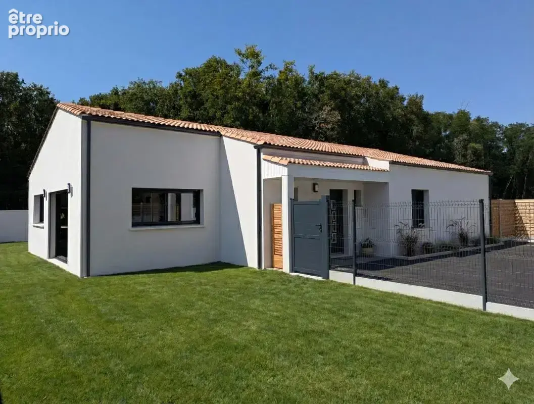 Maison à LES MATHES