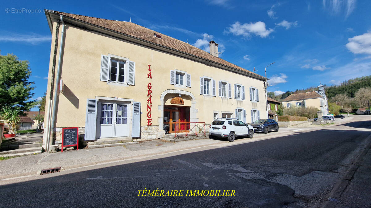 Commerce à SIROD