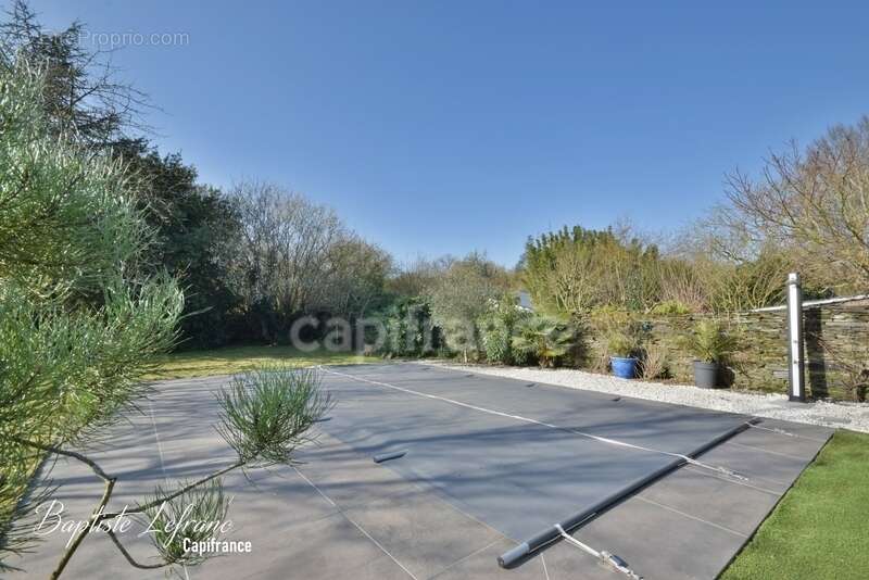 Maison à SAINT-BARTHELEMY-D'ANJOU