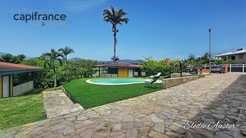 Maison à PETIT-BOURG