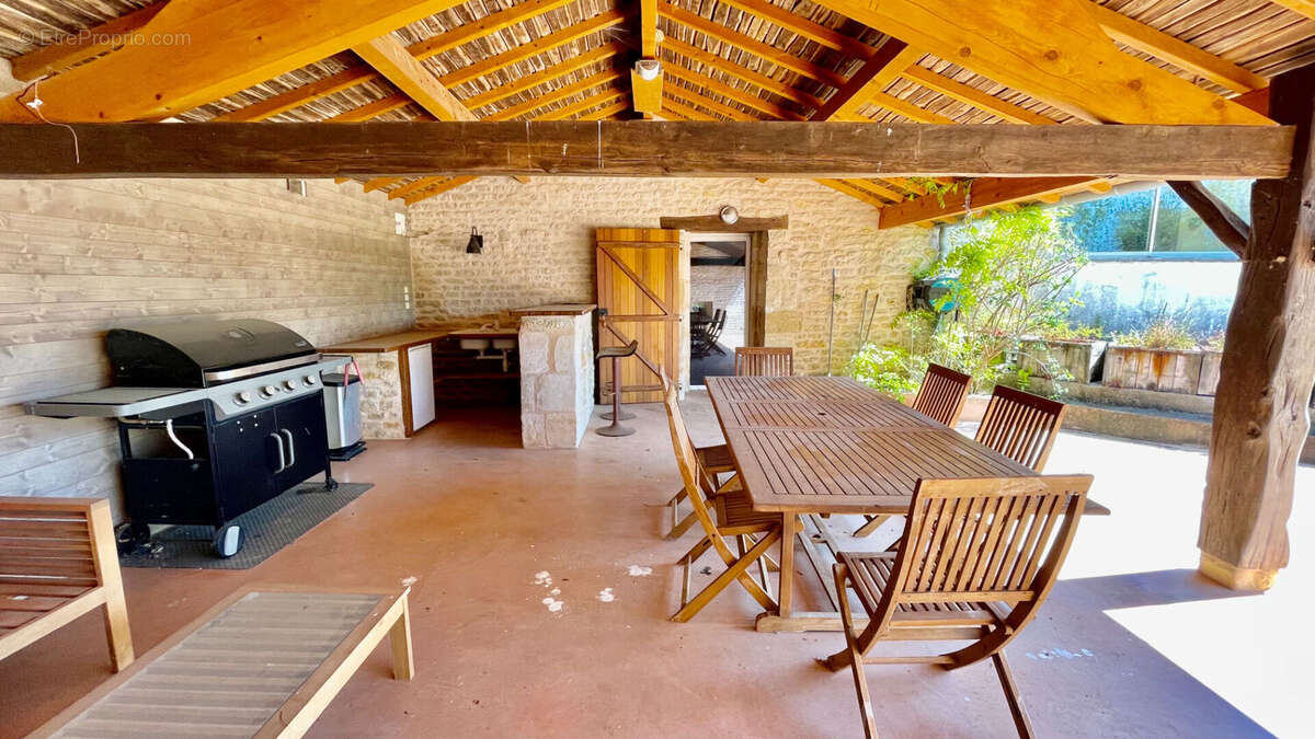 Maison d'habitation et Gîte à Coulon - photo 7