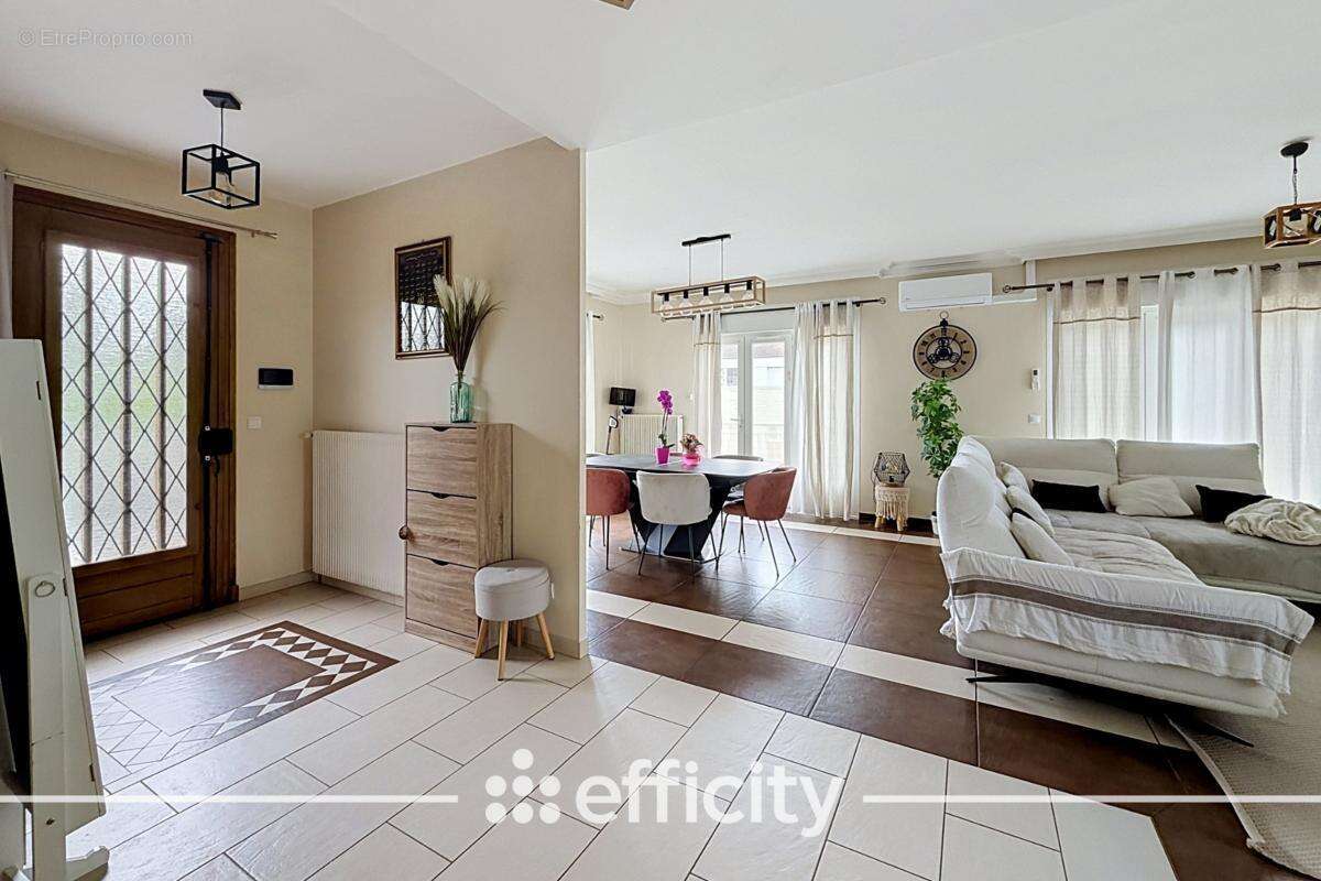 Appartement à LOIRE-SUR-RHONE