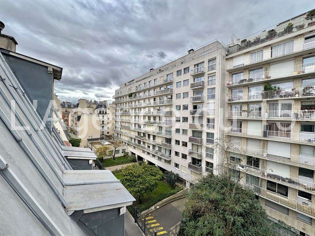 Appartement à PARIS-15E