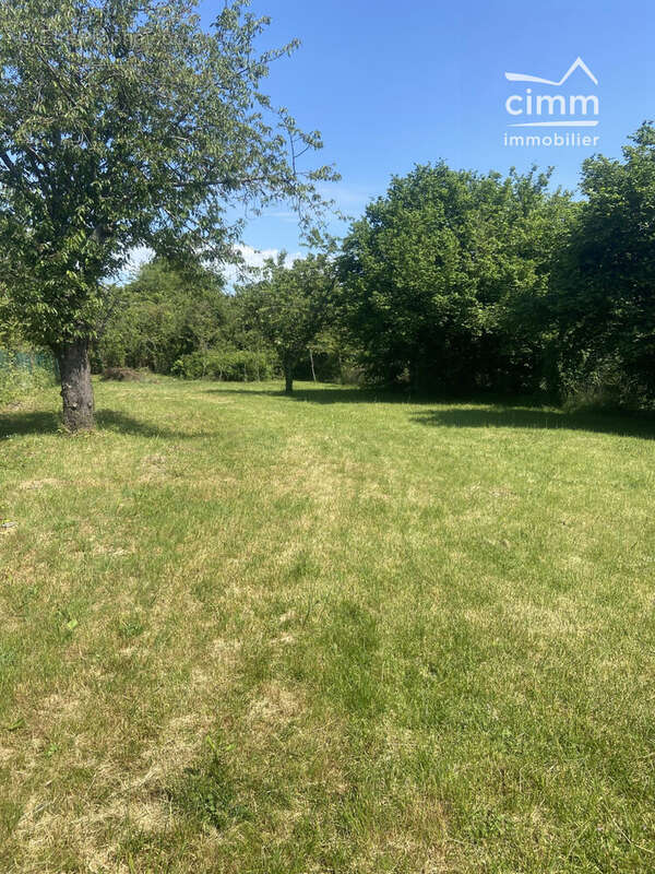 Terrain 1224 m² à Amilly  - photo 2