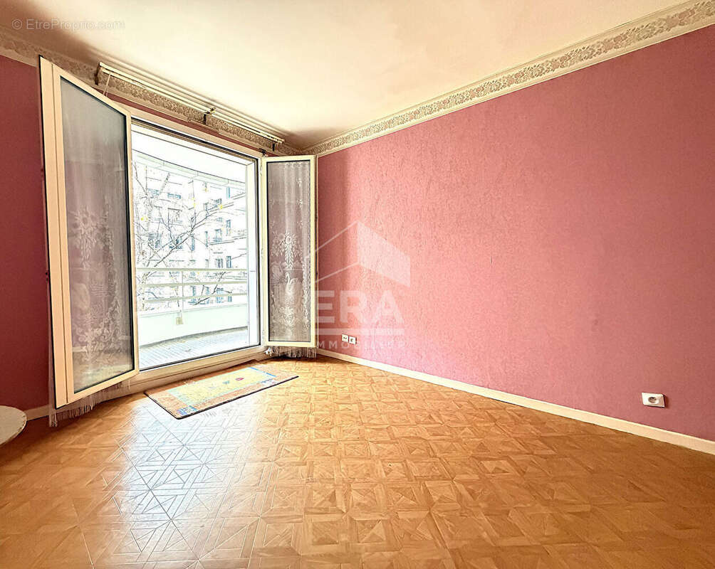 Appartement à LEVALLOIS-PERRET