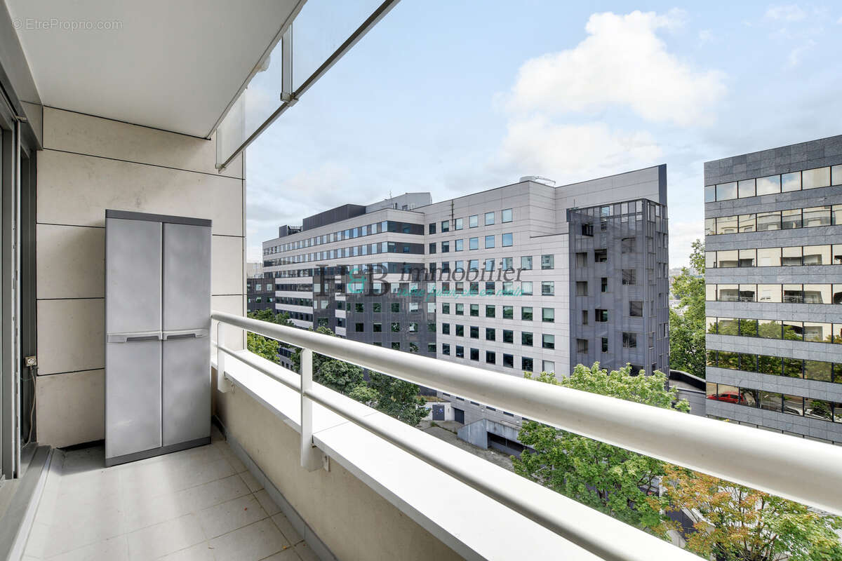 Appartement à CHARENTON-LE-PONT