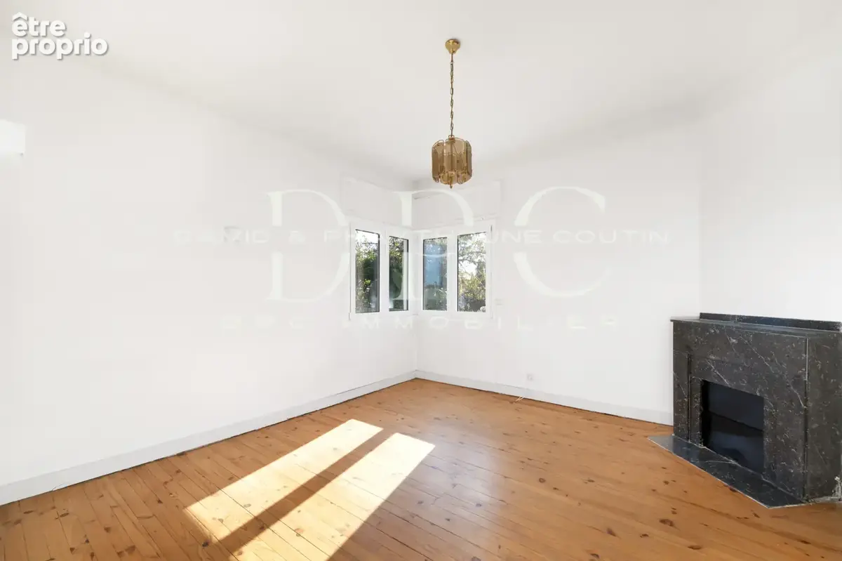 Maison de caractère, T6 de 171 m2 au calme avec jardin, terrasses et garages. - photo 14