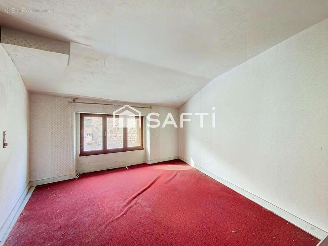 Maison 140 m² à Saint-Felicien  - photo 4