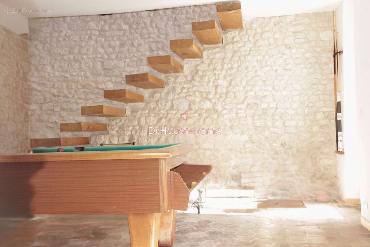 Maison à TREILLES-EN-GATINAIS