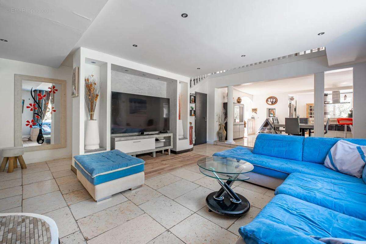 Maison à L&#039;ESCARENE