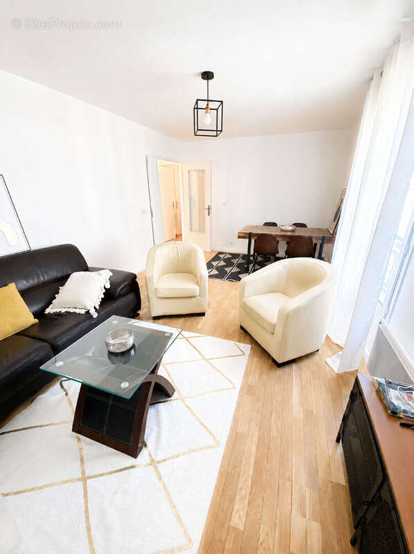 Appartement Serris F3 lumineux avec vue lac, balcon et double stationnement en sous-sol - photo 2
