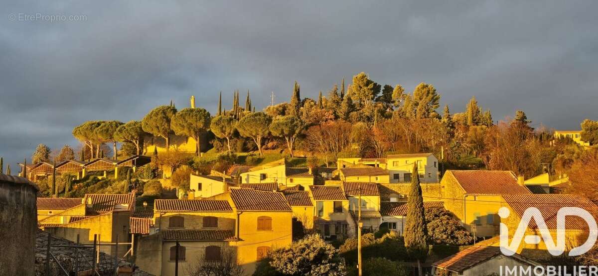 Photo 4 - Maison à LAUDUN-L'ARDOISE