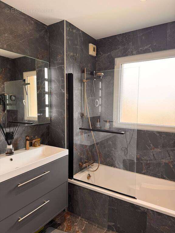 Appartement à DIVONNE-LES-BAINS