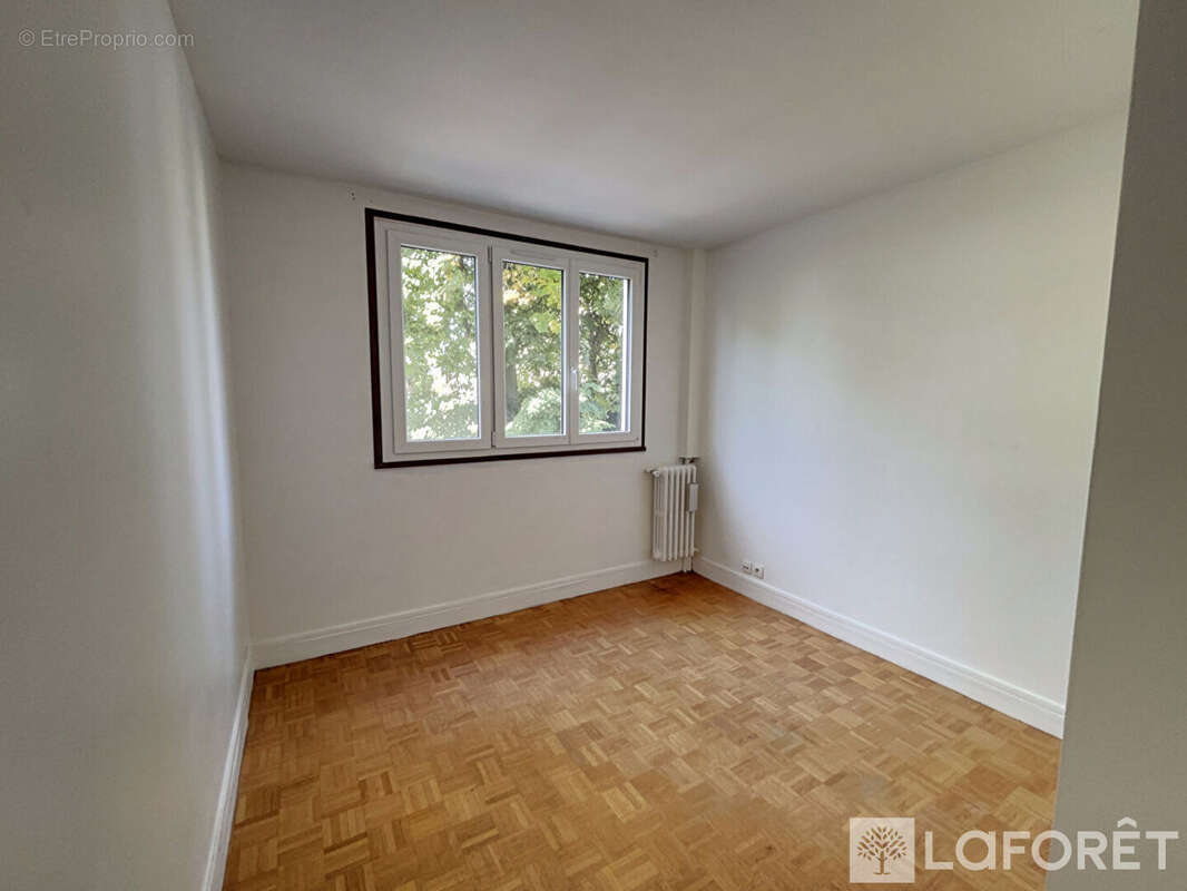 Appartement à GIF-SUR-YVETTE