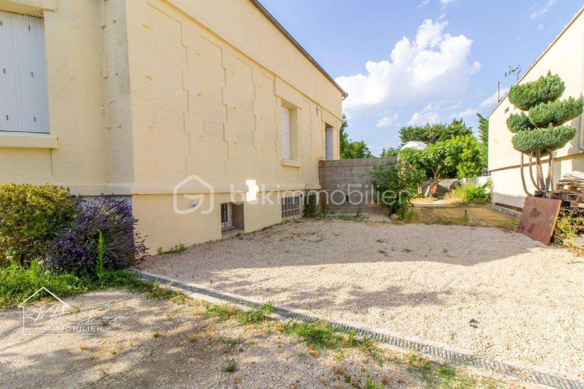 Maison à CERNY