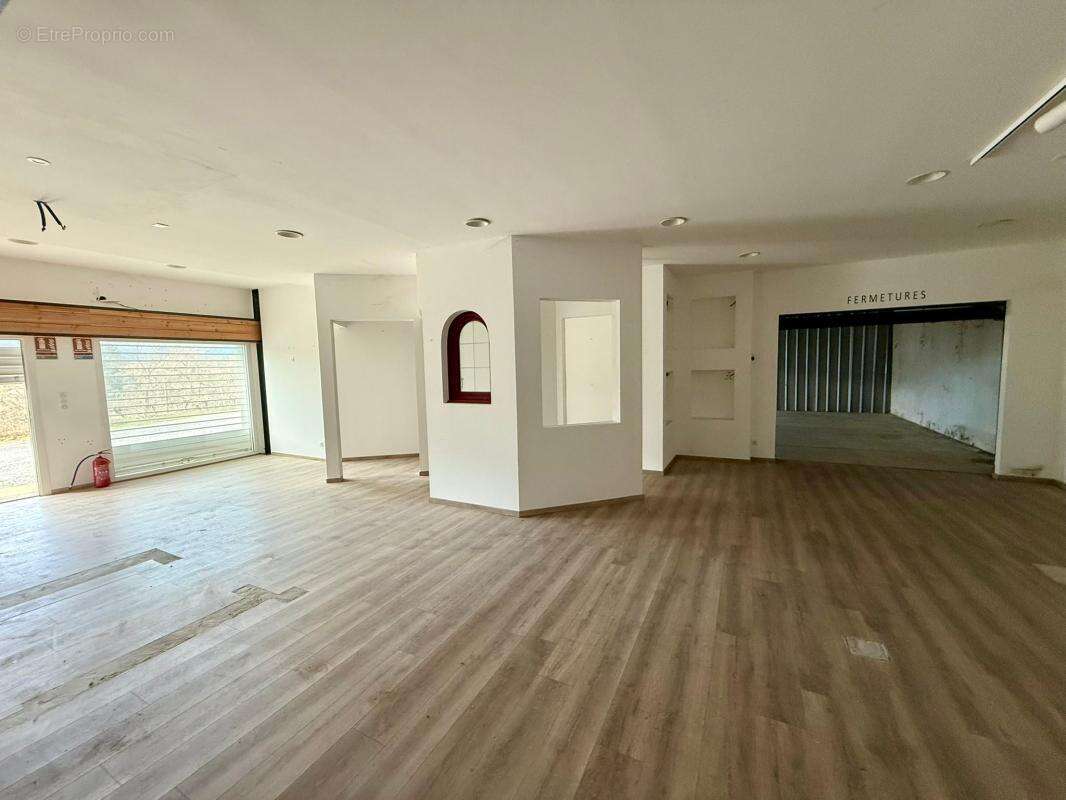 Local commercial et/ou professionnel à vendre - photo 7