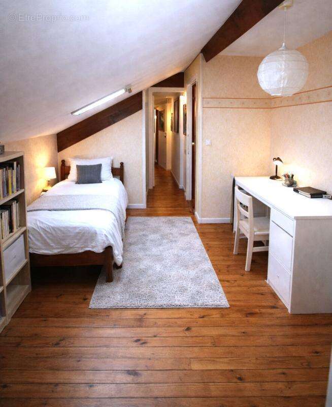 Maison à VAULX-EN-VELIN