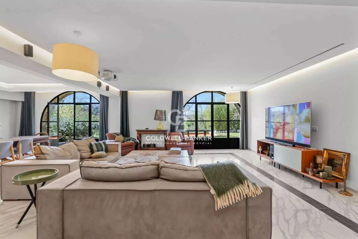 Maison à MOUGINS